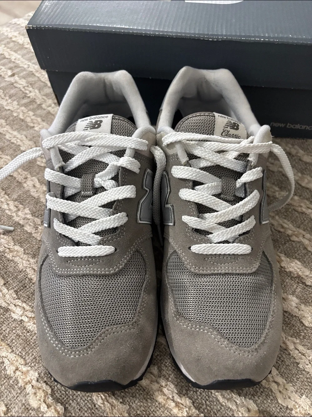 New Balance 574 Gray and White Lace-Up Sneakers Women’s size 8.5/9